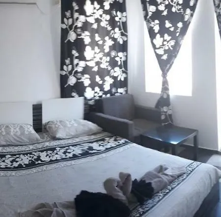 Black&white Apartment *